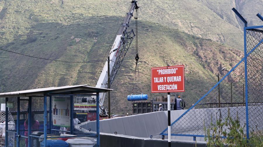 Apoyo de SINERSA con mantas de concreto para canalización