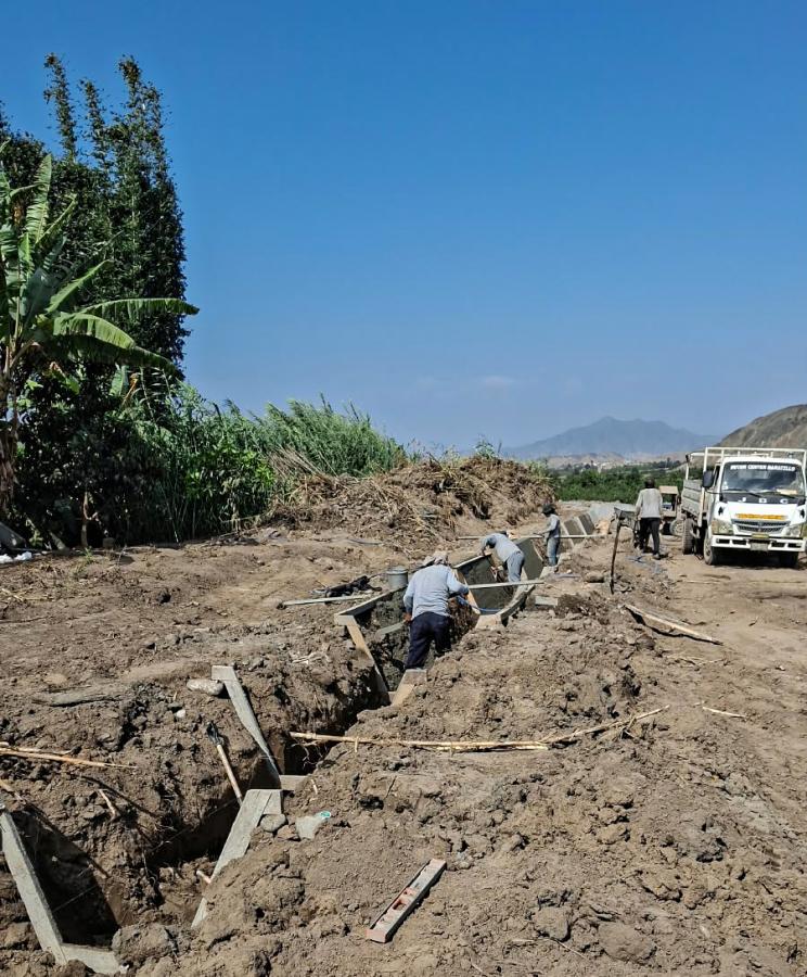 Trabajos de canalización en Chancay Alto